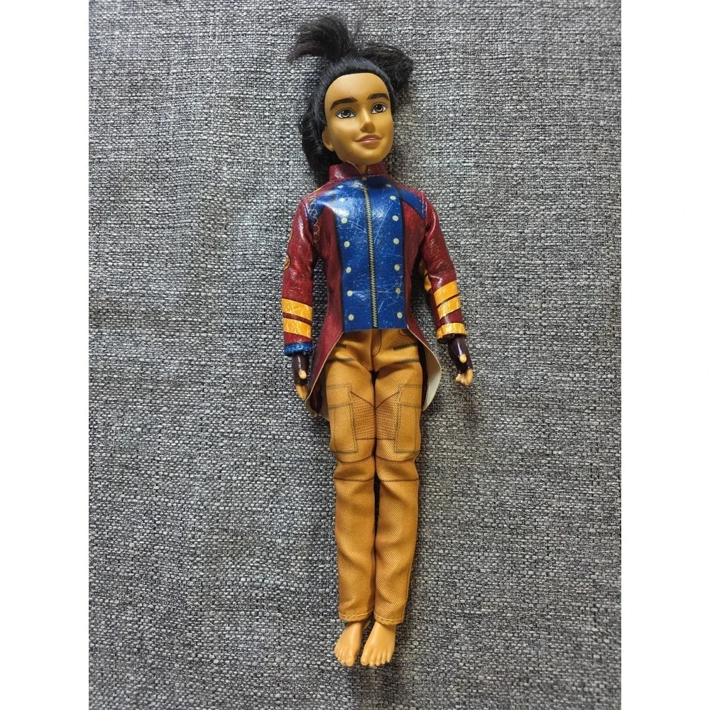 Disney Descendants 2 Jay Isle of the Lost Royal Yacht Clothing doll